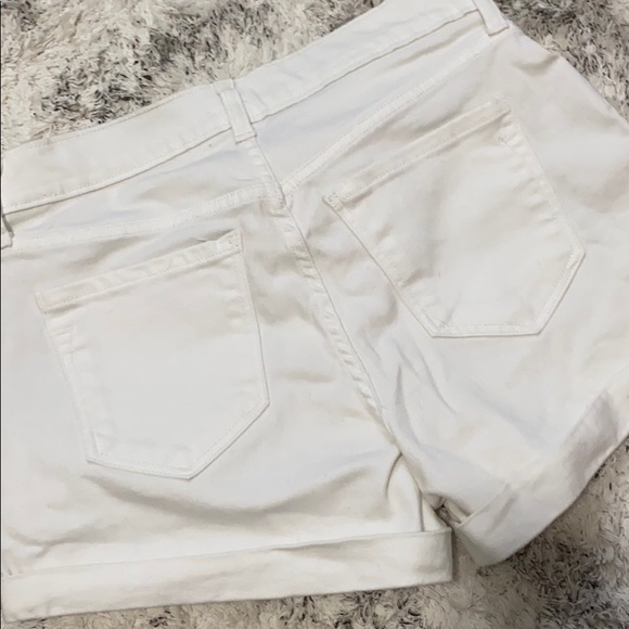 High rise white shorts - Picture 2 of 2